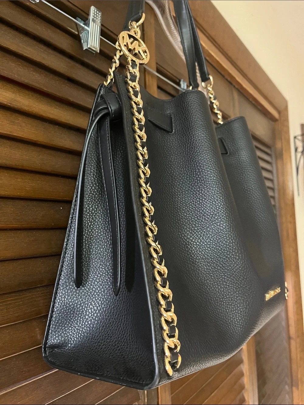 Michael Kors Black Pebbled Leather Bucket Shoulder Bag with Gold Chain Trim